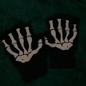 Hot Topic skeleton fingerless gloves